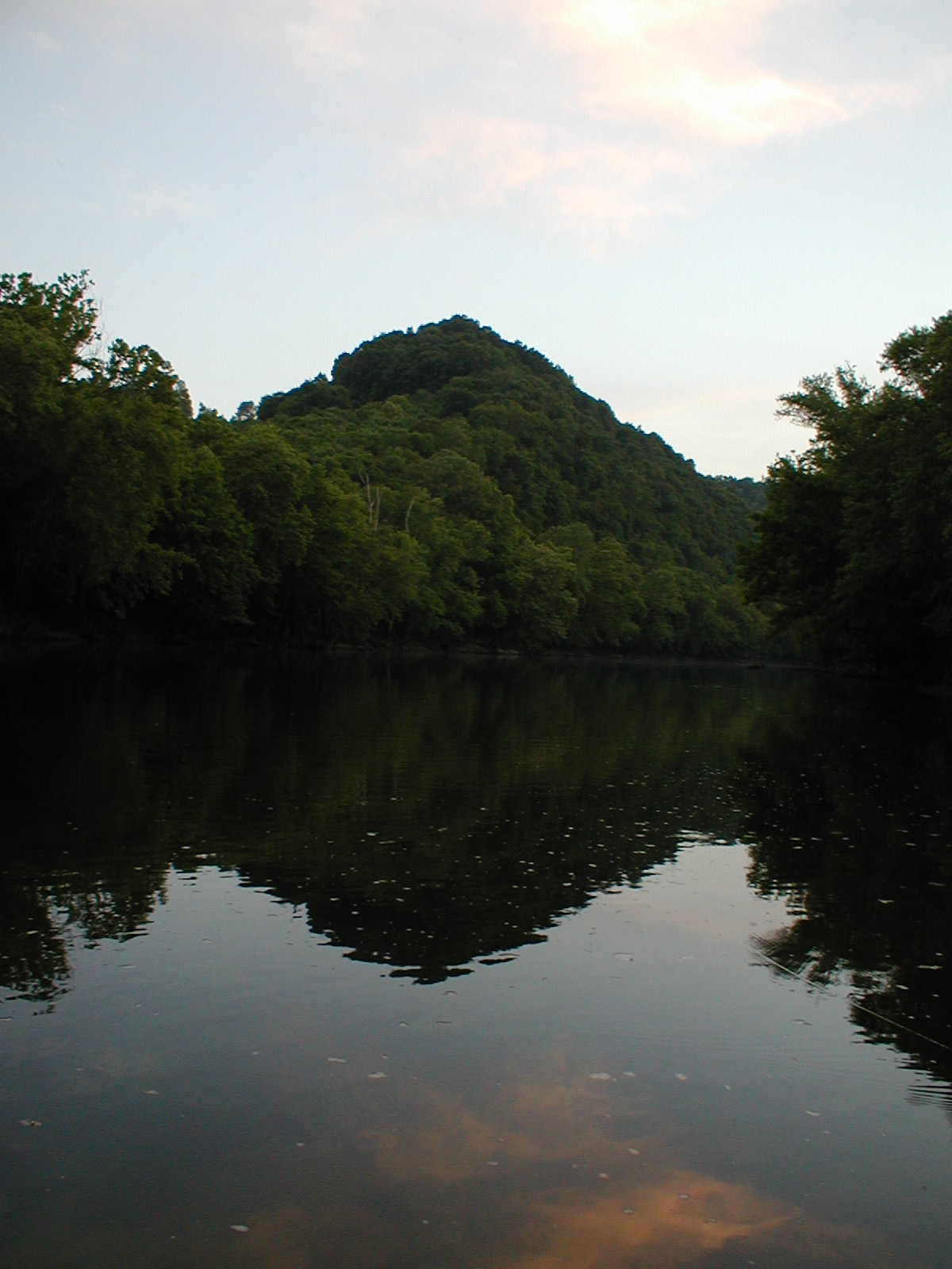 Caney
[url=http://www.trophyfishingtn.com/]TrophyFishingTN.Com[/url]
Keywords: Tennessee Scenic River Photography Trips